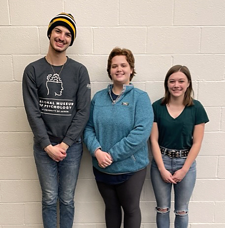 photo of 3 BW students attending 2022 Midwestern Psychological Association conference 